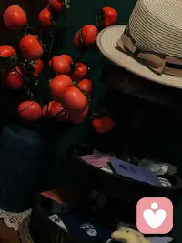 1. 自愈，是成年人的必修课。

2. 心宽一寸，路宽一丈。

3. 好好生活，慢慢相遇。

4. 关关难过关关过。