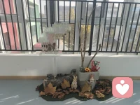 婚姻是两个人的并肩作战，不是一个人的孤军奋战。彼此理解，相互包容，一起对抗生活的琐碎，这就是最好的模样，但往往现实生活中并不是如你所愿。配图