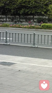 累了就停一停，
痛了就哭一哭，
不用硬撑，不用假装。
你已经很棒了，真的。
要记得波姐一直在你身边，加油！✊