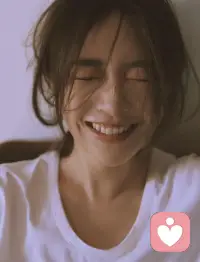 人在不同的时间，想要的东西不一样，尽所能，敬所不能。没有必须，没有一定。随心，随缘就好。慢慢来，答案就在这日复一日的生活里。
 
好好生活，慢慢相遇。愿你被这个世界温柔以待。配图