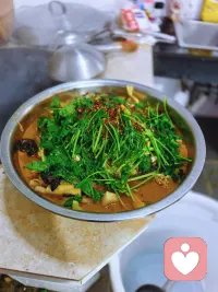 不论过去怎样
请把握当下，珍惜未来
人生不是一条直线配图