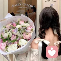 不是岁月磨平了狂野，
而是故事教会了平凡。配图