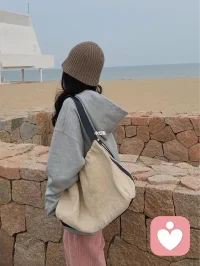 何需多虑盈亏事，人生小满胜万全。配图