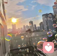 多提升自己，少在意别人。配图