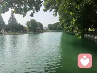 人到了一定年龄就会明白：留得住的，不需用力，留不住的，不需费力；留者要惜，弃者要放，如果无能为力，那就顺其自然，如果心无所待，那就随遇而安。
        人生无非就是：尽力做事、尽心做人、得之坦然、失之淡然、争其必然、顺其自然、所得所不得，皆不如心安理得。配图