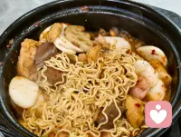 一定要出类拔萃吗~
​不可以吃饱就睡吗🐷配图