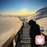心理的健康不是没有低谷，而是拥有从低谷中爬起的智慧和勇气，以及沿途收集阳光的习惯。配图