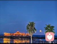 把烦恼丢进夕阳里，和星星一起沉沦，夜色会包容所有情绪。