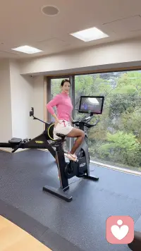 聪明人要象病人一样养自己，身心同频。注意身体哪里，哪里就会恢复能量：比如关注情绪它就会饱满、光明磊落透着你的朝气，关注爱情你就会爱意满满，关注知心姐你就会好运连连哦，爱你呦！