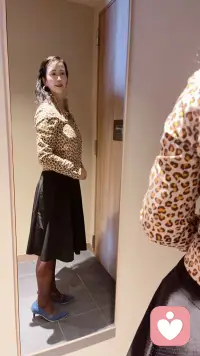 灿烂的人生无需解释，因为你的情绪是自控的、你的心情是滋润的、你的精气神是无比旺盛的。这一切的一切是你认知的写照，说明你活得清醒允许别人做别人。你也有故事吗？知心姐很想听一听…配图