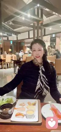 心情愉悦是大补情绪拧巴则是伤，越快乐免疫力越上升。如今大浪淘沙的时代被沉淀下来的毕竟是少数，哪有闲心叽叽歪歪，为了你的目标拼命努力，不知觉中你的精神被支棱起来了。不想与知心姐聊一会儿吗？配图