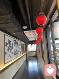 今天是五一国际劳动节。祝友友们节日快乐啊！好心情照常营业、坏心情永久停业。一切尽意万事如意。朋友，你如果寂莫了知心姐陪你聊聊啊配图
