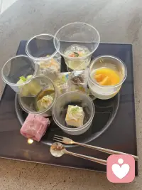 今天是周末，祝友友们开心啊。好吃好喝好玩！
自己不开心没人逼你去开心，让自己开心也是一种能力，因为你撑控了自己的情绪。加油配图