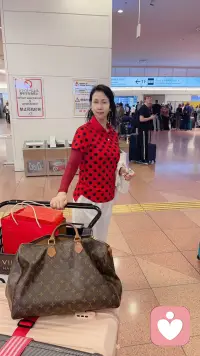 友友们好久不见呀！回故乡北京一周就有粉粉发消息＂姐姐怎么失踪了＂嗐，忙吃忙喝还真的顾不上来了。生活一分钟快乐60秒，好心情就是这么简单又奢侈。姐姐等你邀请哦陪你聊听你说…配图