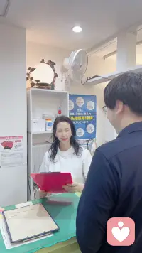 所谓世界观包含你活着的目标，它从来就不遥远每天一步步一呼吸，只负责全心全意剩下的就交给时间吧。知心姐经历多多有能力帮助姐妹们变得更好。配图