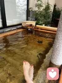 你的语言显示出你的情商、你讲话的语气藏着你的情绪、你的行为就是你认知的综合，你做事的态度象征着你对人性的理解。知心姐会让你越来越聪明配图