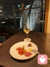 世事无常苦而不言喜而不语，只做自己就好。永远像农夫一样深耕自己像猎手一样瞄准新時代信息，怀着平和的心境寻找机会挑战自己。