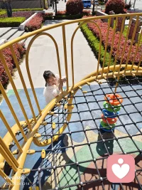 今日金句：

在讨好世界的试卷上交白卷；
在忠于自我的考场上永远满分。配图