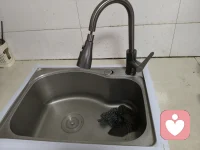 忙忙碌碌一整天，修得了水龙头空调，搞得了家常琐碎，顾得了家人安康，以温柔尽孝心，以坚韧渡日常，平凡日子，岁岁安稳就好。
2026.7.2日制氧机，升降床，全瘫居家挪移车，翻身设备，拉伸设备，两天配套完毕，今天动手：洗衣机换新的，空调清洗维修，换水龙头，修灯，给老父亲按摩、针灸，炖养生汤，哄喂吃饭，写资料，联系项目负责人催进度，接咨询电话，早上头昏沉，身体极度疲惫，酸疼，告诉自己，发烧了。8点体温37.8°，下午体温38.3°，晚上体温37.7°。此刻，我跟自己在一起，身心皆在，链接了20分钟，体温36.8°，嗓子还有点疼，肿消了一些，剩下的，靠睡了。