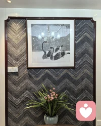 爱自己，才是终身浪漫的开始。
开心这种事，自己买单比较容易，有人宠是惊喜，自己宠自己是能力。
画了两幅画，一幅在朋友会所，另一幅裱起送给自己。
愿有惊喜也有能力，爱财爱己，今年必定风声水起。
亲们女神节快乐！开心每一天！配图