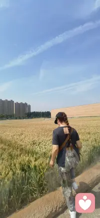 无论多么纠结的人和事，
你若转身，它即浮云……配图