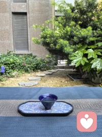 真正的正能量：是你活成了光源。
只要接近你，就是接近光，不管你愿不愿意，你都能温暖到别人，都能照亮别人。

​今天宠幸这个小宝贝：星空釉钧瓷斗笠主人杯。配图