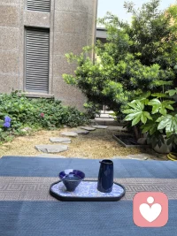 真正的正能量：是你活成了光源。
只要接近你，就是接近光，不管你愿不愿意，你都能温暖到别人，都能照亮别人。

​今天宠幸这个小宝贝：星空釉钧瓷斗笠主人杯。配图