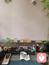 我的专属道场：小空间，大自在……

心理学中有一个概念叫做“心理边界〞。
当你产生了不舒服或愤恨不满的感觉时，那就说明别人打破了你的边界，不舒服的感受很好理解，所谓的“愤恨不满，一般产生于别人利用你〞，“对方不顾及你的感受，一味的给你灌输他的期望〞等场景中。配图