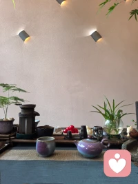 每个人都活在自己的因果中；
也活在自己的业力福报里；
所得皆应得，所遇为该遇。配图