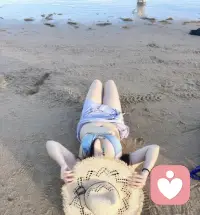 ​​ 世界上最大的监狱，就是自己的大脑，走不出自己的执念，到哪都是囚徒。