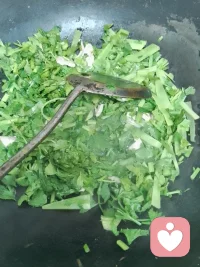 感觉牛都没有我能吃草。配图