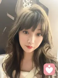 生活从来都不是一蹴而就，
你认真生活的每一步，都在悄悄铺路。

不必焦虑，不必慌张，
把日子慢慢过顺，把自己慢慢变好，
该来的温暖与好运，都在赶来的路上。

你已经很棒了，再坚持一下，
春天会来，花开会来，一切都会越来越好。✨配图