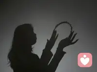 本人女，真心要应聘一个倾听师，有耐心，不敷衍，男生女生都可以。先转账，备注（自愿赠与）心情不好能安慰，情绪稳定，骂不还口，等待有缘人。配图