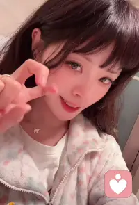 早安。
不必逞强，不必伪装，
难过可以说，委屈可以讲，
我在这里，认真听你说每一句话。配图