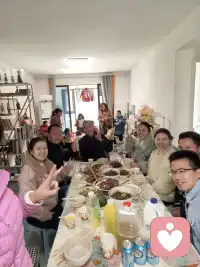 往外张望的人都在做梦，向内探索的人才最清醒。我们都在一生的张望中迷失了自己，丢掉了活着的意义。配图