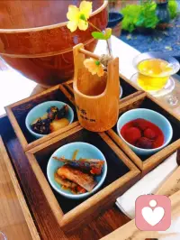 一定要珍惜你身体里尚存的欲望，想去的地方，想吃的东西，心心念念的人，因为你不知道哪一天这些突然就不想要了。

庆幸自己年轻时走过很多地方，看过世间万千风景。也正因如此，在后来遇见风浪时，才有了如今的从容、勇气与力量。配图