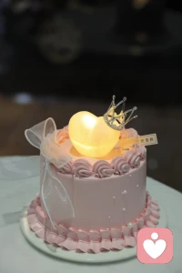 我知道18岁的懵懂与叛逆，明白28岁可以一切重来的自信，
理解38岁收敛自我棱角的选择，，，，，，、配图