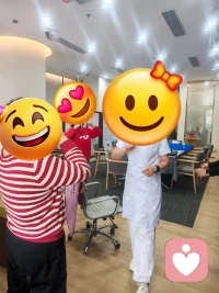  Early to bed and early to rise, makes a man healthy, wealthy and wise.
Health is wealth.配图