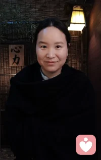 这一条，说给青春期孩子的父母们听:

孩子进入青春期，身体和情绪都会悄悄变：个子猛长、心思变敏感、爱独处、容易烦躁，其实不是叛逆，只是在学着长大。
 
很多爸妈会慌、会无奈，不知道怎么靠近才不被推开。

其实不用逼问、不用强硬，多倾听少说教，多尊重少指责，像朋友一样耐心陪伴。给他空间，也让他知道你一直都在

最后一条:接纳他们和自己的不一样