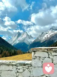 人与人相处，尊重是标配，靠谱是高配，厚道是顶配。若真诚得不到回应，适可而止才是明智之举。配图