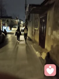 她的佳作留一份给天地日月；
另一个就是人情冷暖自知。