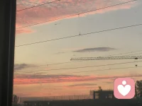 晚上好呀~有什么心事可以找我诉说欧，希望你可以有一个好的心情去迎接美好的梦境~配图