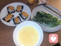 不必等“特别的日子”才好好吃饭，每一个愿意认真对待一餐饭的时刻，都是在对自己说：“我值得被好好照顾。”配图