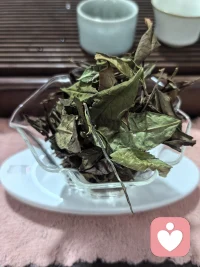 人这一生，最应该学会的，不是挣钱，也不是打扮，而是无论遇到多大的风雨，都有让自己快乐起来的能力，出生没办法选择，婚姻有时候真靠运气，你唯一能让自己过好这一生的就是具备调整情绪的能力。配图