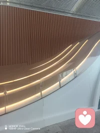 成年人最大的孤独：心里堆满事，身边没话说。我24小时在线倾听，给你一个绝对安全、可以尽情放空的情绪树洞。配图