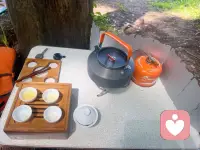 每天让自己必须坚持的三件事：。                         第一件：早晨醒来先对自己笑一下，鼓励的，认可的，夸赞的笑。你值得被自己温柔对待。
第二件，拒绝一件你不想做的事儿，你的“不”，比勉强的“好”更有力量。
第三件，睡前原谅一个人～你自己。原谅今天的不完美，原谅偶尔的慌乱与懈怠，放过自己。
今天没做好的，明天还有机会，一切都会越来越好。
坚持这三件小事，21天后你会感谢自己。