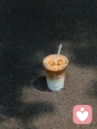 有时，摆在我们面前的选项都不理想，或代价过高。此时强行选择，往往意味着伤害自己或他人。停一停，恰恰是为了创造新的可能。配图