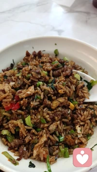 用自己最拿手的美食和自己最喜欢的美食融合在一起，来取悦自己的心情！美食才不会要求回报！自己动手又能治愈