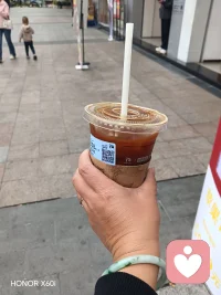 用自己最拿手的美食和自己最喜欢的美食融合在一起，来取悦自己的心情！美食才不会要求回报！自己动手又能治愈