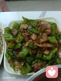 女人还是得学会做饭，只有自己会了，才不用求别人配图